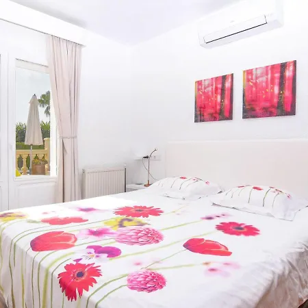Serene In Moraira With Private Swimming Pool